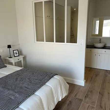 Le Clos Morgane Marine Villa *